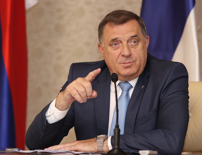 БАЊАЛУКА, 22. МАРТА /СРНА/ - Предсједник СНСД-а Милорад Додик сматра да су основна питања о којима треба да се говори у Републици Српској нација, држава, народ, Република Српска и хришћанска православна вјера.