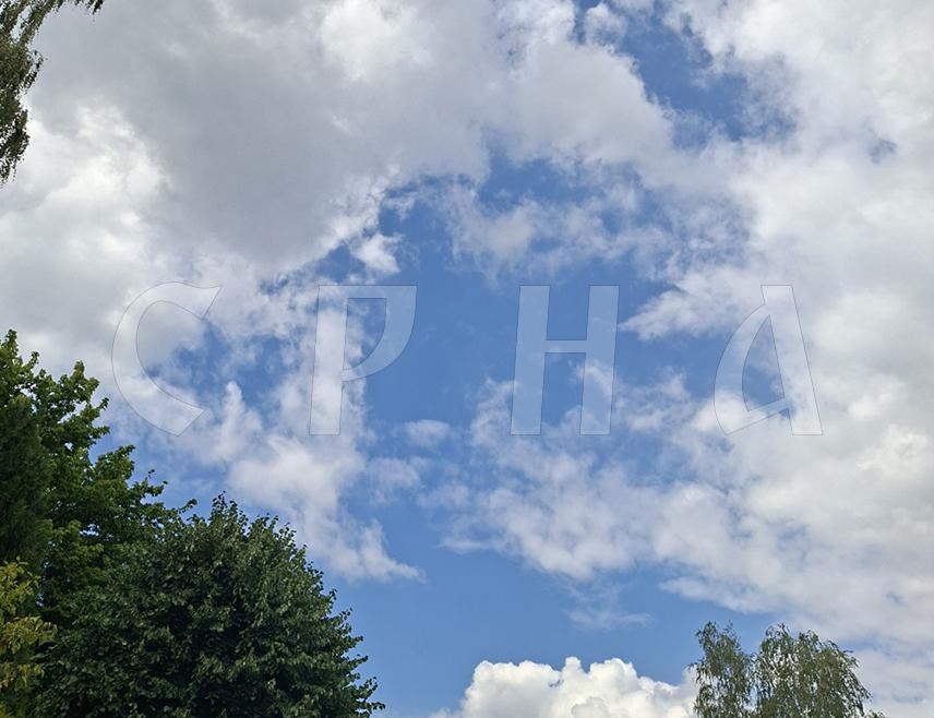 САРАЈЕВО, 23. МАРТА /СРНА/ - У Републици Српској и Федерацији БиХ /ФБиХ/ сутра се очекује претежно облачно вријеме, уз сунчане периоде, само су понегдје могуће пролазне падавине.