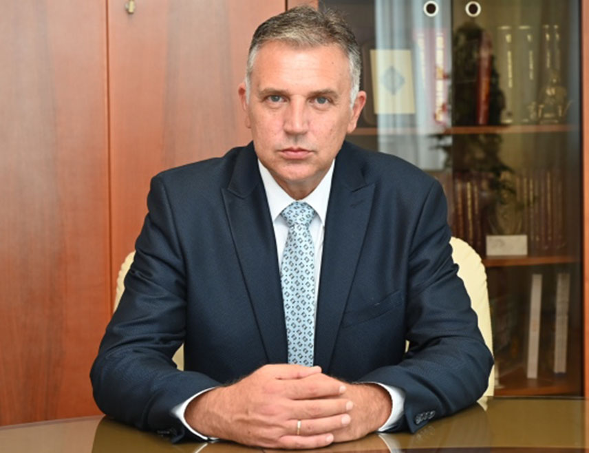 ПРЊАВОР, 23. МАРТА /СРНА/ - Министар просвјете и културе Републике Српске Боривоје Голубовић истакао је да је Гимназија Прњавор, која обиљежава 65 година постојања и рада, остала вјерна својој мисији да младима пружи квалитетно образовање и снажан темељ за будуће изазове.