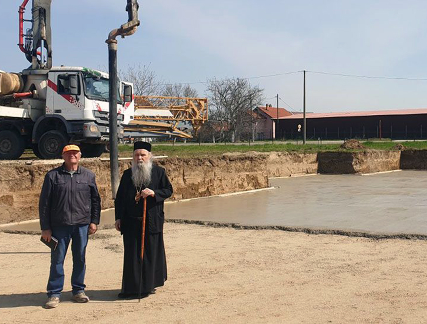 БИЈЕЉИНА, 24. МАРТА /СРНА/ - Његово високопреосвештенство митрополит зворничко-тузлански Фотије посјетио је данас градилиште новог Храма Светог Саве у Бијељини.