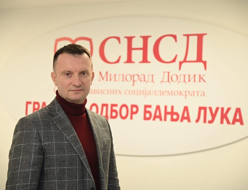 ПРЊАВОР, 26. МАРТА /СРНА/ – Вршилац дужности предсједника Градског одбора СНСД-а Бањалука Горан Маричић изјавио је Срни да је Уставни суд Републике Српске утврдио да је бањалучки градоначелник доношењем правилника о суфинансирању боравка дјеце у приватним предшколским установама прекорачио своја овлашћења и повриједио начело законитости.