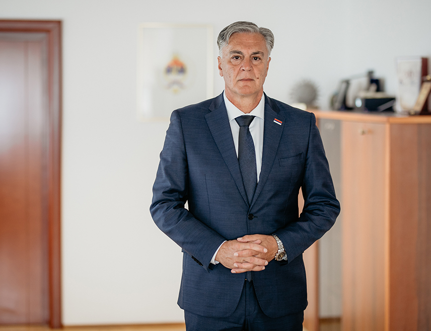 SIJEKOVAC, MARCH 26 /SRNA/ - Sijekovac is the site of a monstrous crime against Serb civilians, and at the same time, a major historical warning, said the President of Republika Srpska Siniša Karan.