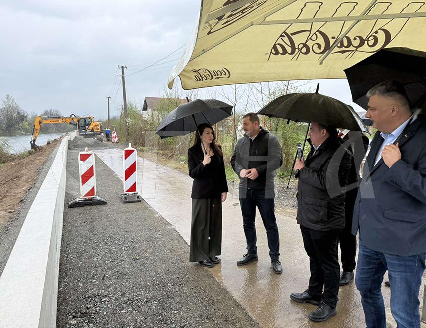 ПРИЈЕДОР, 26. МАРТА /СРНА/ - Влада Републике Српске одобрила је више од 1,8 милиона КМ за заштиту од поплава у Приједору поред раније одобрених 5,5 милиона, изјавила је данас министар пољопривреде, шумарства и водопривреде Анђелка Кузмић.