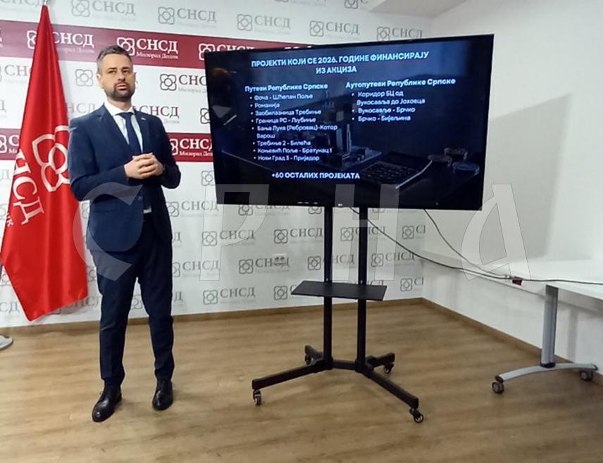 BANJA LUKA, MARCH 26 /SRNA/ - Those proposing a VAT reduction without any expertise or knowledge are actually suggesting budget instability for the entities and all their disbursements, while creating extra profits for retail chains or anyone affected by the reduction, said Srđan Amidžić, Minister of Finance and Treasury in the Council of Ministers.