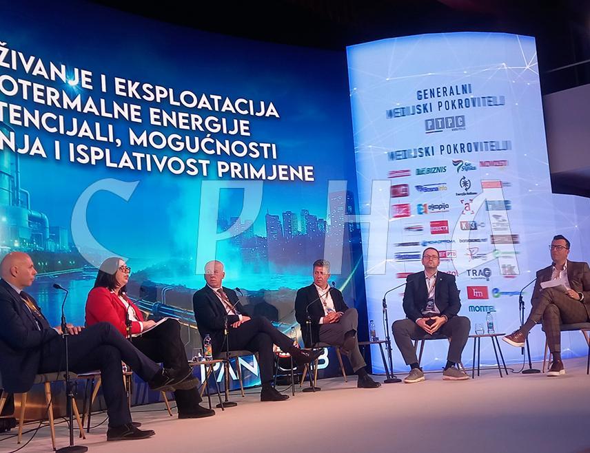 TРЕБИЊЕ, 26. МАРТА /СРНА/ - Геотермална енергија у Републици Српској користи се у веома малом обиму, иако располаже значајним потенцијалима, речено је на панелу "Истраживање и експлоатација геотермалне енергије – потенцијали, могућности кориштења и исплативост примјене" у оквиру енергетског скупа у Tребињу.