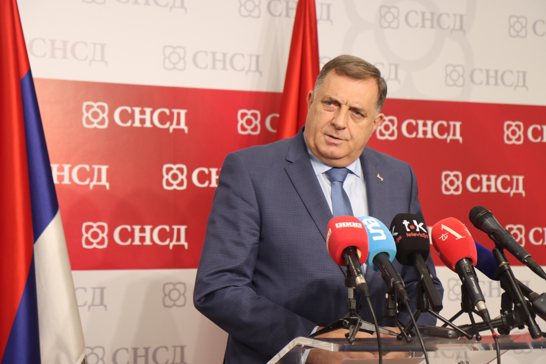 BANJA LUKA, MARCH 27 /SRNA/ – SNSD leader Milorad Dodik says Republika Srpska’s borrowing of EUR 500 million on the London Stock Exchange had been planned last year, adding that the entry into the eurobond issuance was done very courageously.