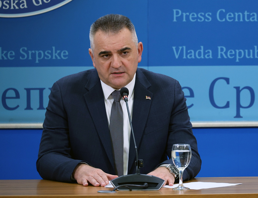 BANJA LUKA, MARCH 27 /SRNA/ – Republika Srpska Prime Minister Savo Minić says the Government has completely waived the excise duties paid into the budget, which will enable Srpska citizens to be refunded 10 fenings per liter of fuel.