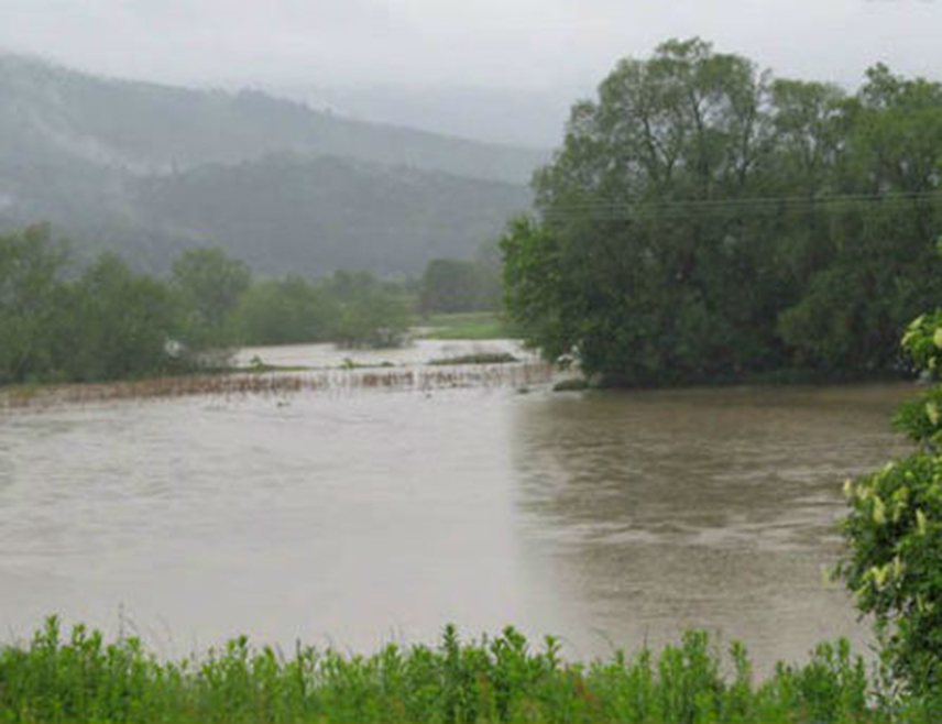 ИСТОЧНО САРАЈЕВО, 30. МАРТА /СРНА/ - Републичка управа цивилне заштите /РУЦЗ/ примила је хитно упозорење на нагли пораст водостаја и могући прелив на брани Модрац због чега је локалним заједницама у Републици Српској у сливу ријеке Спрече упућено упозорење и апел на могуће проблеме због прелива на овој брани.