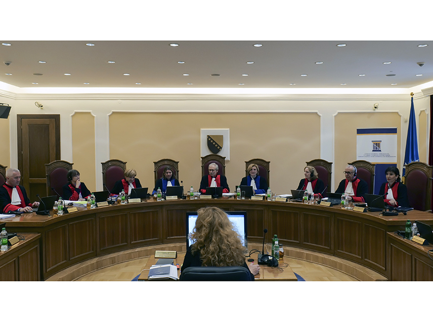 SARAJEVO, MARCH 30 /SRNA/ – Head of the SNSD Caucus in the House of Representatives of the BiH Parliamentary Assembly Sanja Vulić told SRNA that the incomplete Constitutional Court of BiH's decisions, which unfoundedly encroach on the Republika Srpska institutions' competencies, leave increasingly less room for interpreting them as matters of law, while instead pointing to a continuous and intensive process of dismantling the Dayton-based BiH.