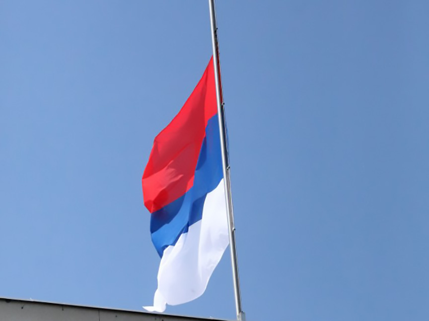 ДРВАР, 30. МАРТА /СРНА/ – У Дрвару је сутра Дан жалости због погибије двадесетседмогодишњег полицајца Милана Папка у саобраћајној несрећи на превоју Ланиште код Кључа.