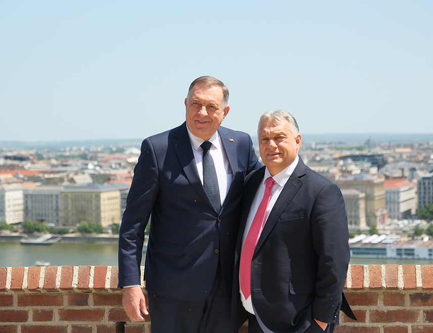 ВАШИНГТОН, 1. АПРИЛА /СРНА/ - Премијер Мађарске Виктор Орбан веома цијени предсједника СНСД-а Милорада Додика, истакао је Род Благојевић, бивши гувернер Илиноиса и близак сарадник предсједника САД Доналда Трампа.