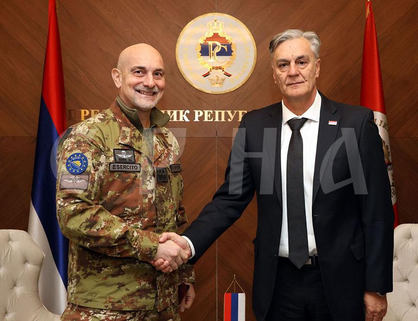 BANJA LUKA, APRIL 2 /SRNA/ - Republika Srpska President Siniša Karan emphasized in a meeting with the Commander of EUFOR in BiH, Major General Maurizio Fronda, that the institutions of Srpska are committed to preserving peace and stability.