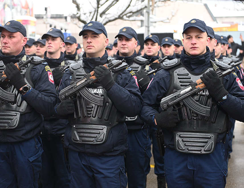 БАЊАЛУКА, 3. АПРИЛА /СРНА/ - Предсједник СНСД-а Милорад Додик честитао је министру унутрашњих послова Републике Српске Жељку Будимиру, директору Полиције Републике Српске Синиши Кострешевићу и свим припаднцима МУП-а Републике Српске Дан Полиције Републике Српске, захваливши за одговоран, частан и пожртвован рад.