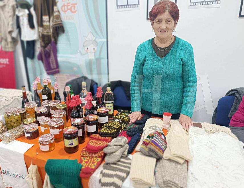 ИСТОЧНО САРАЈЕВО, 13. АПРИЛА /СРНА/ – У времену када савремени начин живота све више потискује традиционалне вјештине и природне начине лијечења, жене из Источног Сарајева и околине настоје да сачувају насљеђе предака кроз ручни рад и домаћу производњу, истичући да је повратак природи кључ здравља и опстанка.