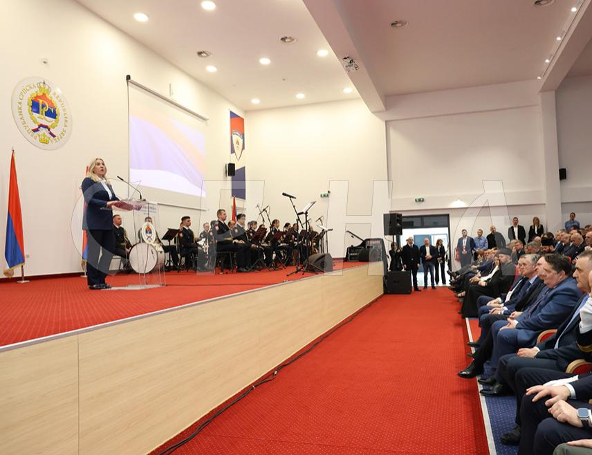 BANJA LUKA, APRIL 4 /SRNA/ - The Serb member of the Presidency of BiH Željka Cvijanović, expressed satisfaction today that the Police of the Republika Srpska, in every crisis we go through, demonstrate what reputation and honor are, as well as serving as a guarantee of freedom.
