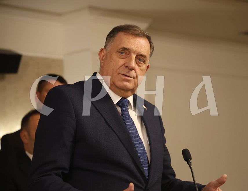 БАЊАЛУКА, 5. АПРИЛА /СРНА/ - Лидер СНСД-а Милорад Додик изјавио је данас да је Уједињена Српска предвођена Ненадом Стевандићем стабилан партнер СНСД-а.