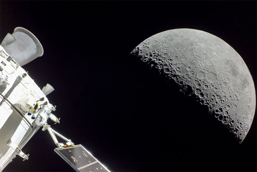 ВАШИНГТОН, 7. АПРИЛА /СРНА/ - Астронаути мисије "Артемис два" су на путу ка Земљи након што су обавили историјски прелет Мјесеца и били свједоци потпуног помрачења Сунца из своје летјелице.