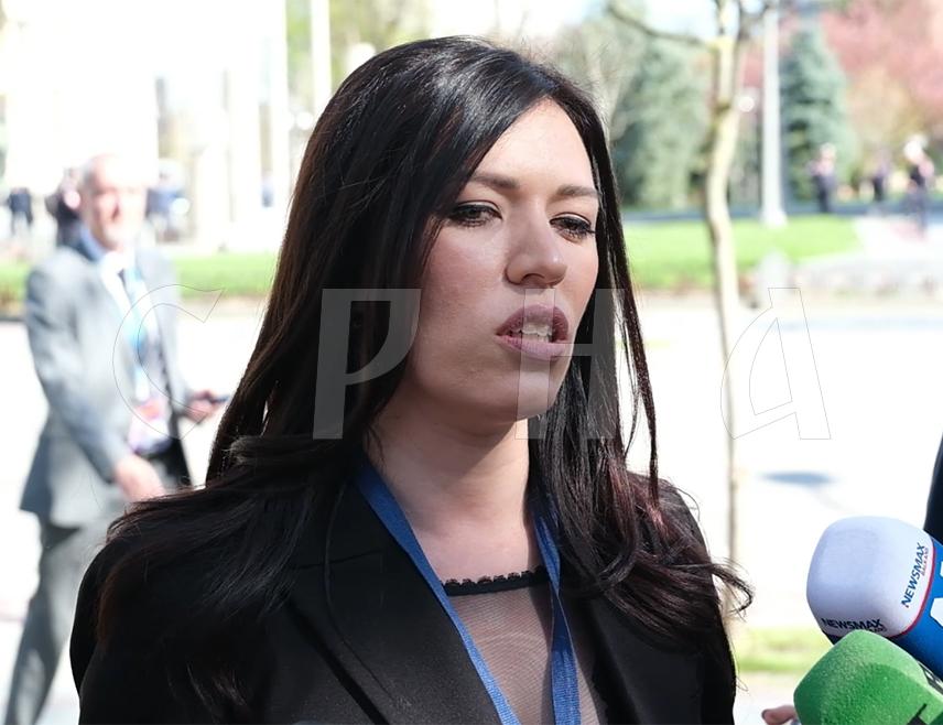 БАЊАЛУКА, 7. АПРИЛА /СРНА/ - Шеф Клуба посланика СНСД-а у Представничком дому Парламентарне скупштине БиХ Сања Вулић рекла је да је син америчког предсједника Доналд Трамп Млађи у излагању на данашњој панел-дискусији у Бањалуци изразио одушевљење Републиком Српском и чињеницом да постоји велики потенцијал за развој и инвестирање.