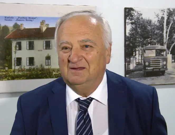 ИСТОЧНО САРАЈЕВО, 8. АПРИЛА /СРНА/ – Некадашњи директор болнице Касиндо и ратни хирург Славко Ждрале рекао је Срни да Парк великана српског здравства, који ће сутра бити отворен у кругу Болнице "Србија" у Источном Сарајеву, представља трајно свједочанство о улози љекара и медицинског особља у најтежим историјским периодима и развоју здравственог система.