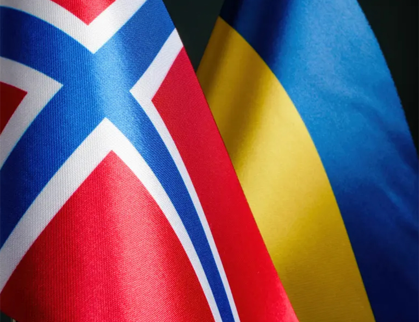 МОСКВА, 9. АПРИЛА /СРНА/ - Кијевски режим, уз помоћ војних стручњака из норвешке морнарице, припрема терористичке нападе на руске бродове у Баренцовом и Норвешком мору, рекао је неименовани извор у војно-дипломатским круговима.