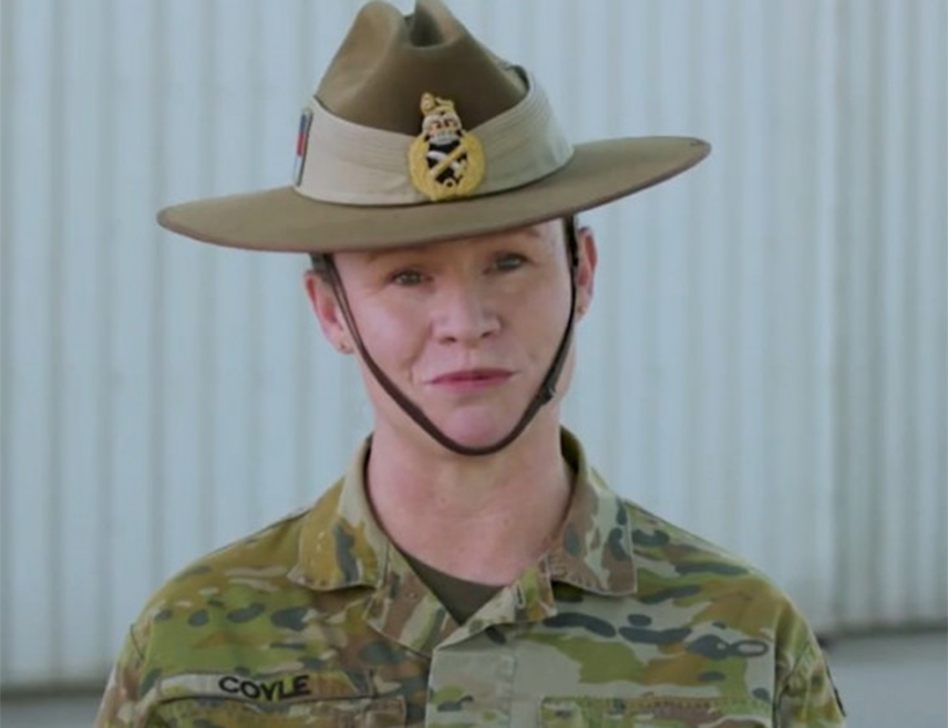 КАНБЕРА, 13. АПРИЛА /СРНА - РИА Новости/ - Начелник за заједничке капацитете Оружаних снага Аустралије Сузан Којл именована је за новог начелника Генералштаба, чиме је постала прва жена у историји која ће бити на челу аустралијске војске, саопштено је из Владе.