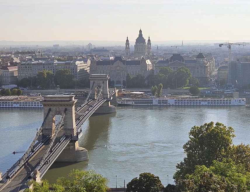 БУДИМПЕШТА, 13. АПРИЛА /СРНА/ - Будимпешта ће водити дијалог са предсједником Русије Владимиром Путином без обзира на промјену власти у Мађарској, изјавио је Петер Мађар, лидер странке Тиса, која је освoјила већину на парламентарним изборима у Мађарској.