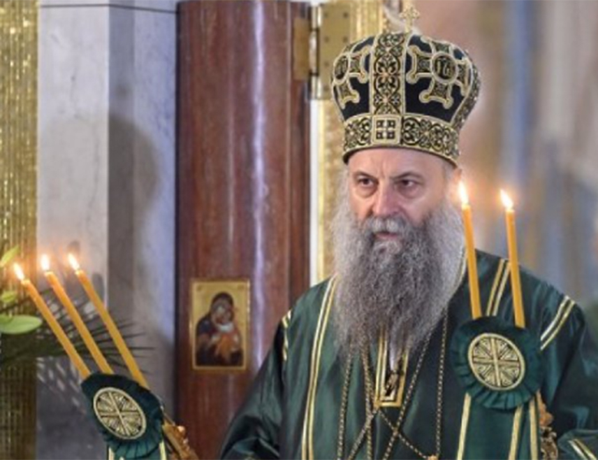 БЕОГРАД, 13. АПРИЛА /СРНА/ - Његова светост патријарх српски Порфирије служио је данас, на Васкршњи понедјељак, литургију у манастиру Високи Дечани и окупљеним вјерницима поручио да радост празника треба да подијеле са свима који живе на Косову и Метохији.