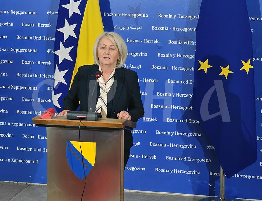 САРАЈЕВО, 15. АПРИЛА /СРНА/ - Предсједавајућа Савјета министара Борјана Кришто указала је данас на обавезу усвајања Глобалног фискалног оквира и буџета институција за ову годину.