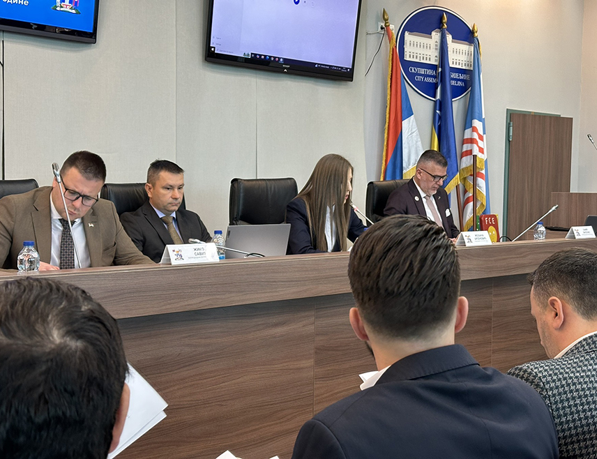 БИЈЕЉИНА, 15. АПРИЛА /СРНА/ - Скупштина града Бијељина прихватила је данас приједлог предузећа "Водовод и канализација" да се цијена воде са досадашњих 1,17 КМ повећа на 1,40 КМ по метру кубном.