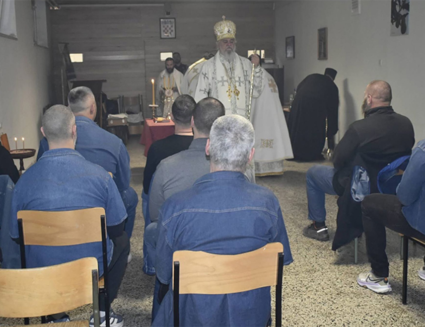 БЕОГРАД/ЛЕПОГЛАВА, 15. АПРИЛА /СРНА/ - Његово преосвештенство епископ буеносајрески и јужно-централноамерички Кирило, који је и администратор Митрополије загребачко-љубљанске Српске православне цркве, посјетио је затворенике православне вјероисповјести у казнионици у Лепоглави поводом Васкрса.