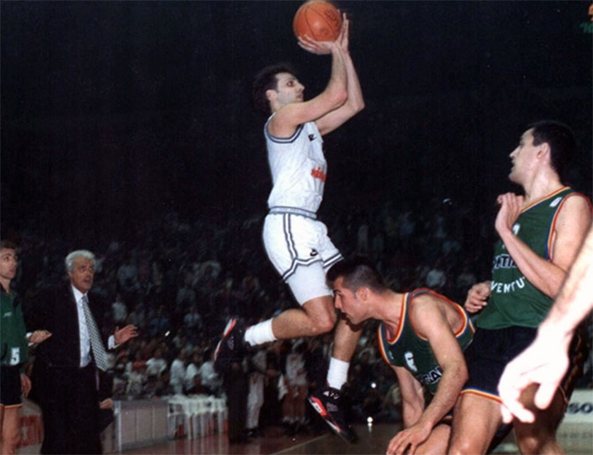 БЕОГРАД, 16. АПРИЛА /СРНА/ - Кошаркашки клуб "Партизан" освојио је на данашњи дан прије 34 године титулу европског шампиона, побједом против шпанског "Хувентуда" тројком Александра Ђорђевића у посљедњим тренуцима утакмице.