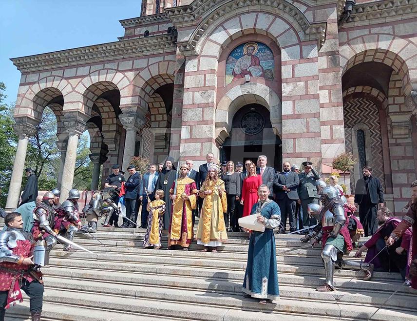 BELGRADE, APRIL 16 /SRNA/ – Emperor Dušan was called the Mighty not because of the sword he carried or the size of the territory he ruled, but because of the vision he had and what he left to the Serb people, Serbia's Minister for Labour, Employment, Veterans and Social Affairs Milica Đurđević-Stamenkovski has said today in Belgrade at the marking the Day of Remembrance of Emperor Dušan's reign.