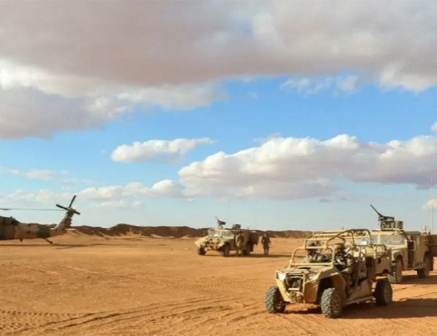 ДАМАСК, 16. АПРИЛА /СРНА-Ројтерс/ - Власти Сирије саопштиле су да је завршено преузимање војних објеката које су раније користиле америчке трупе, што, како је наведено, одражава успјешну интеграцију курдске групе СДФ у националне структуре.