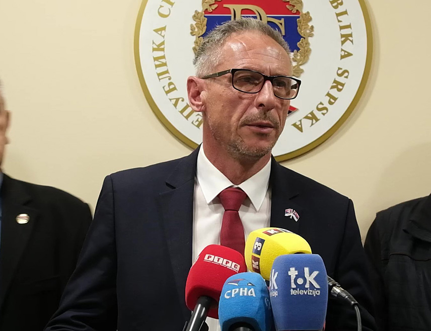 BANJA LUKA, APRIL 16 /SRNA/ - Radan Ostojić, the Minister of Labor, War Veterans’ and Disabled Persons' Protection of Republika Srpska, said that Republika Srpska will take part in the court proceedings against those responsible for organizing the marking of the formation of the so-called Army of BiH in Tuzla, involving posters featuring Sakib Mahmuljin.