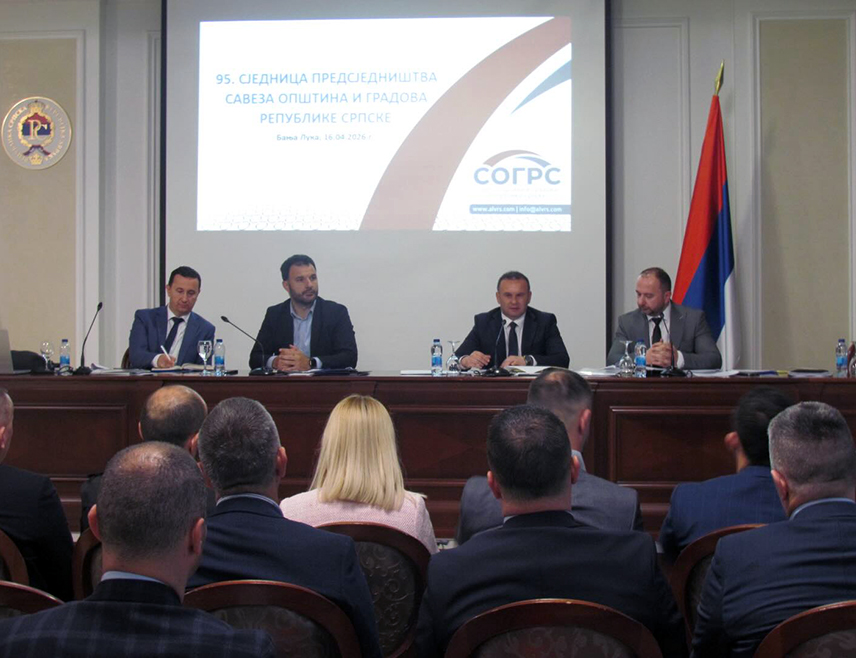 БАЊАЛУКА, 16. АПРИЛА /СРНА/ - Савез општина и градова Републике Српске данас је на сједници Предсједништва разматрао кључна питања од значаја за рад и функционисање локалних заједница, а акценат је стављен на измјене и допуне Закона из области заштите од пожара и социјалне заштите.