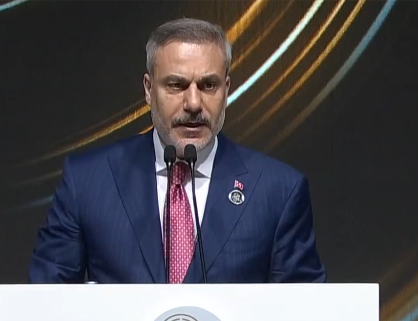 АНТАЛИЈА, 17. АПРИЛА /СРНА/ - Турски министар спољних послова Хакан Фидан истакао је да се ескалацијом насиља не може постићи ништа и да је дипломатија једини пут ка рјешавању криза које су постале нова глобална реалност.