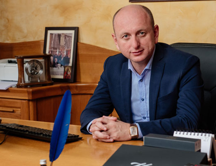 ПОДГОРИЦА, 17. АПРИЛА /СРНА/ - Предсједник Демократске народне партије /ДНП/ Милан Кнежевић очекује да подршку иницијативи о повлачењу признања самопроглашеног Косова пруже Нова српска демократија /НСД/ и Српска православна црква у Црној Гори.