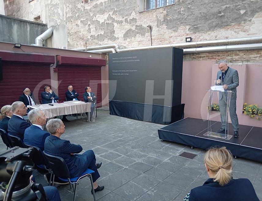 BELGRADE, APRIL 17 /SRNA/ – Jasenovac was the site of the greatest suffering and genocide against Serbs, Jews and Roma, and remembrance of this death camp is the strongest safeguard against the crime being relativized, diminished, or repeated, it was stated at a gathering titled "The Truth About Jasenovac in the NDH /1941–1945/: Historical Perspectives, Memory, and Documentation" in Belgrade.