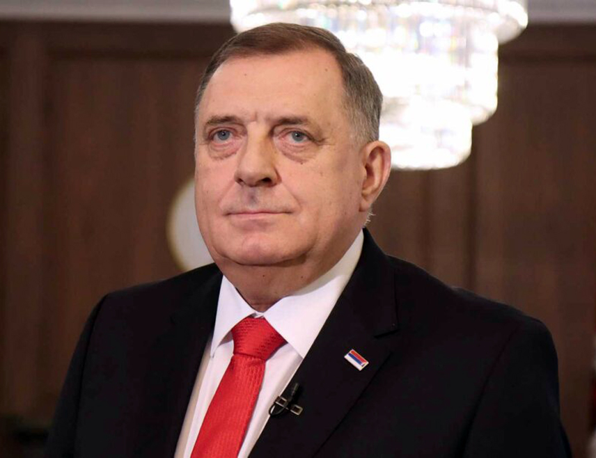 БАЊАЛУКА, 18. АПРИЛА /СРНА/ - Лидер СНСД-а Милорад Додик честитао је данас 34 године постојања и рада Радио-телевизије Републике Српске /РТРС/ истичући да су кроз професионалност, посвећеност и континуирано унапређење садржаја, изградили повјерење грађана и постали поуздан извор информација за све генерације.