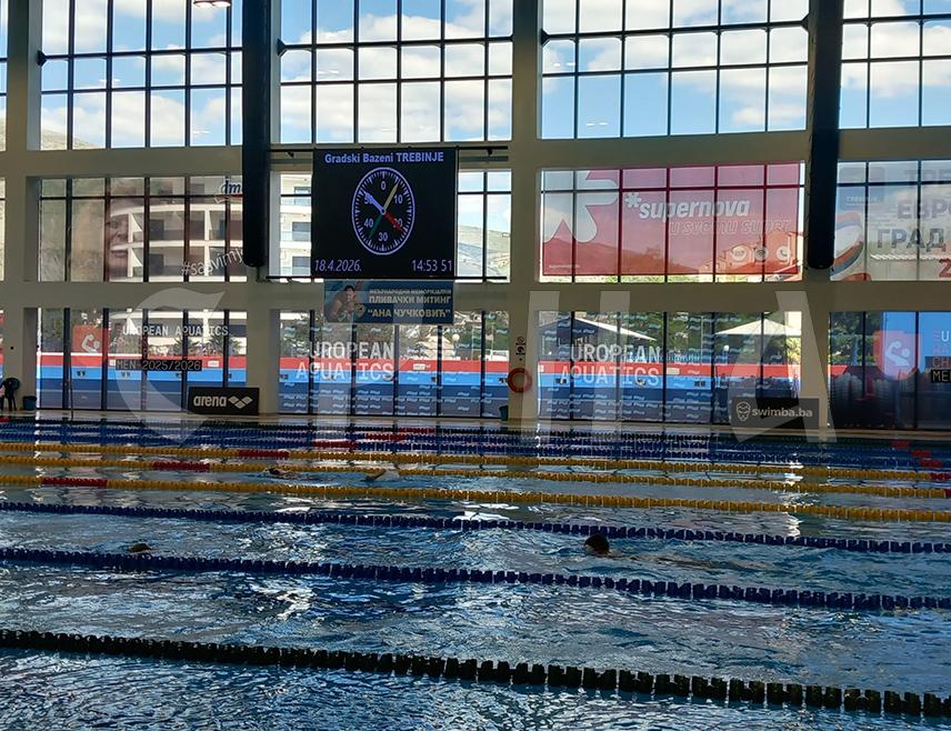 ТРЕБИЊЕ, 18. АПРИЛА /СРНА/ - Олимпијски базен "Ана Чучковић" у Требињу окупио је данас рекордних 570 пливача из 27 клубова из Србије, Црне Горе, Хрватске, Републике Српске и Федерације БиХ на отварању четвртог Меморијалног пливачког митинга "Ана Чучковић".