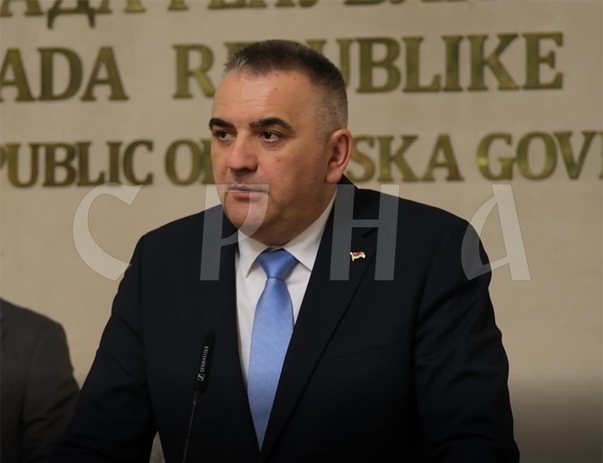 БАЊАЛУКА, 18. АПРИЛА /СРНА/ - Предсједник Владе Републике Српске Саво Минић упутио је честитку генералном директору Радио-телевизије Републике Српске /РТРС/ Дијани Миланковић, уредницима, новинарима и свим запосленим у јавном сервису Републике Српске, поводом 34 године од оснивања ове медијске куће.