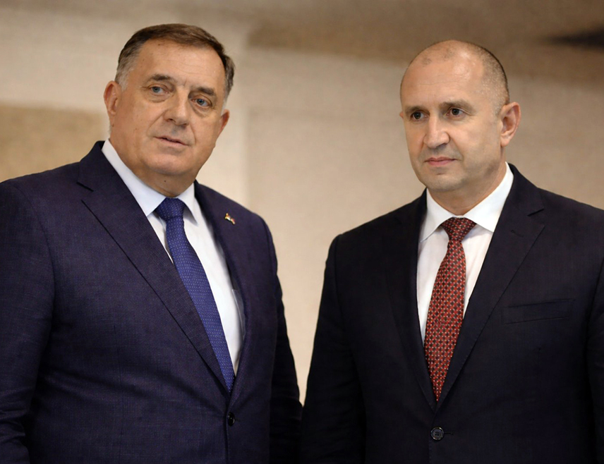 БАЊАЛУКА, 19. АПРИЛА /СРНА/ - Лидер СНСД-а Милорад Додик честитао је бившем бугарском предсједнику Румену Радеву и руководству странке Прогресивна Бугарска побједу на данашњим парламентарним изборима.