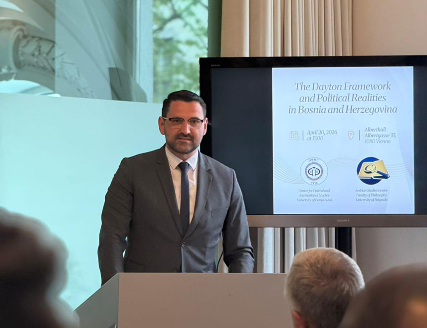 БЕЧ, 20. АПРИЛА /СРНА/ – Министар за европске интеграције и међународну сарадњу Републике Српске Златан Клокић изјавио је да је Српска опредијељена за европске интеграције, али уз пуно поштовање дејтонског уставног оквира, њених надлежности и  равноправности конститутивних народа у БиХ.