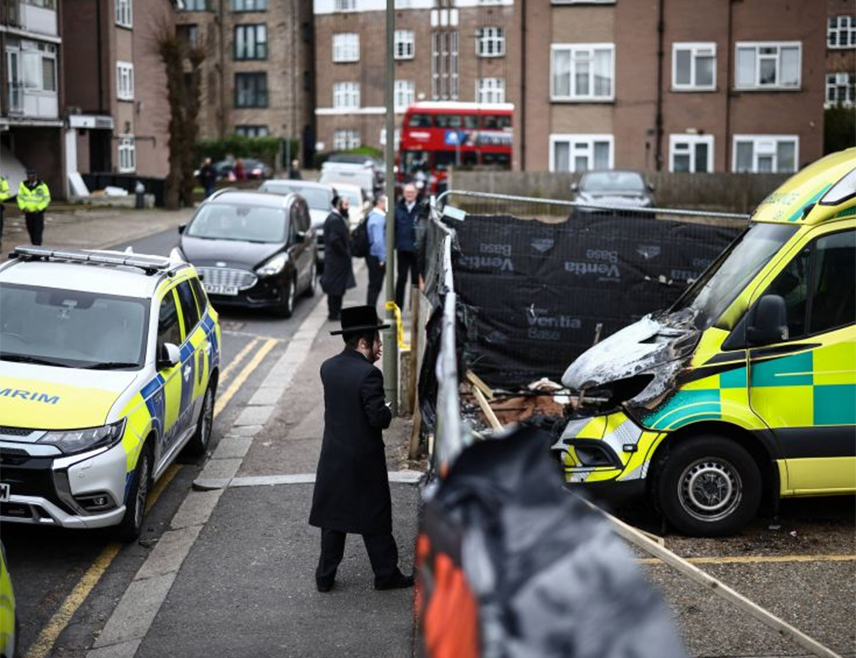 ЛОНДОН, 21. АПРИЛА /СРНА-Ројтерс/ - Одјељење британске полиције за борбу против тероризма саопштило је да је још осам лица ухапшено у оквиру истраге о подметању пожара на више локација у Лондону.