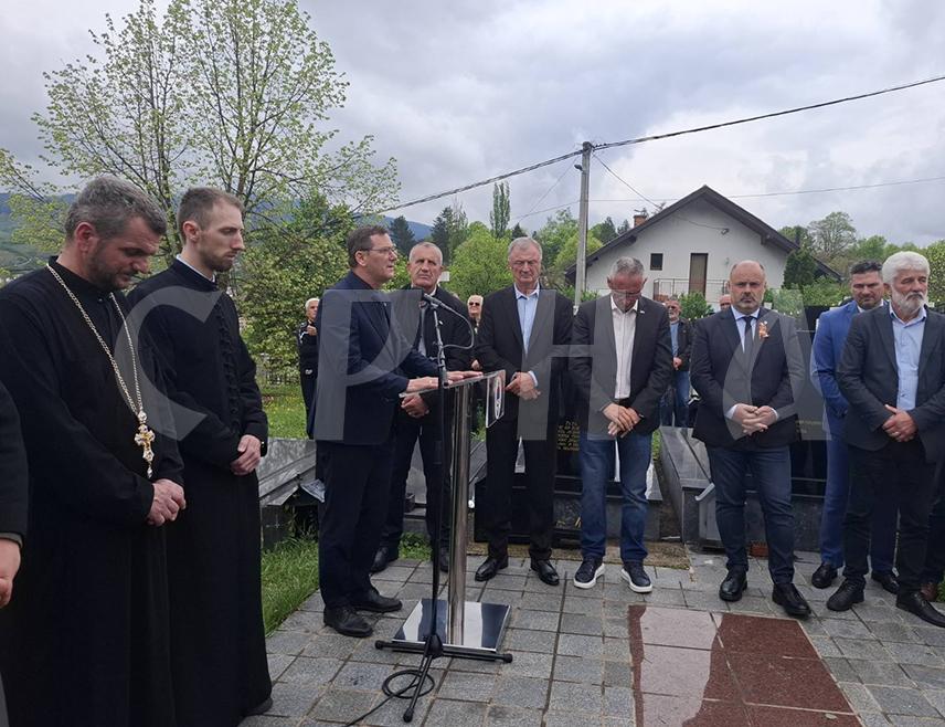 VIŠEGRAD, APRIL 21 /SRNA/ – The Serb and Russian peoples have always been able to rely on one another throughout history, including during the Homeland-Defense War, Acting President of the Republika Srpska Organization of Veterans /BORS/ Milovan Gagić said at the commemoration of the Day of Russian Volunteers in Višegrad.