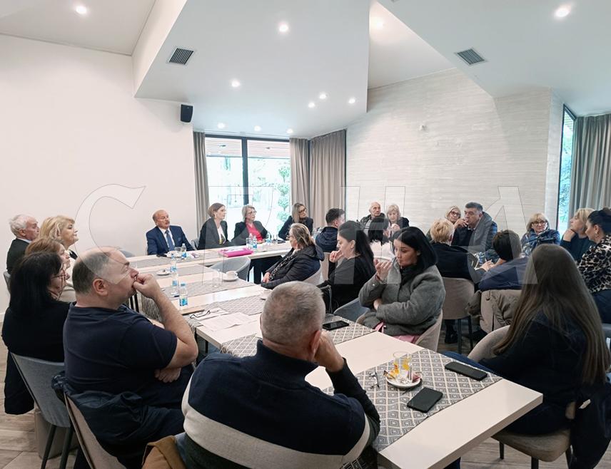 ИСТОЧНО САРАЈЕВО, 22. АПРИЛА /СРНА/ – Питање тражења несталих Срба у протеклом рату мора да буде подигнуто на ниво виталног националног интереса, изјавила је данас предсједник Републичке организације породица заробљених и погинулих бораца и несталих цивила Исидора Граорац.