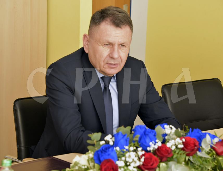 БАЊАЛУКА, 22. АПРИЛА /СРНА/ - Министар привреде и предузетништва Републике Српске Раденко Бубић изјавио је да је за одржив и дугорочан привредни развој Српске неопходна снажна повезаност јавних институција, привредне заједнице и академског сектора.