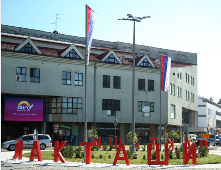 ЛАКТАШИ, 23. АПРИЛА /СРНА/ - Лакташи данас обиљежавају Дан града и том поводом биће одржана свечана академија којој ће присуствовати предсједник Владе Републике Српске Саво Минић.