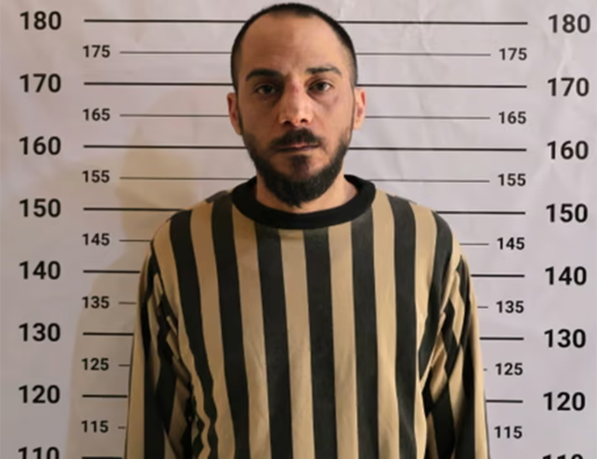 ДАМАСК, 24. АПРИЛА /СРНА/ - Сиријске власти ухапсиле су Амџада Јусефа, главног осумњиченог за масакр у Тадамону 2013. године, када су војници бивше администрације убили више десетина цивила, саопштило је Министарство унутрашњих послова Сирије.