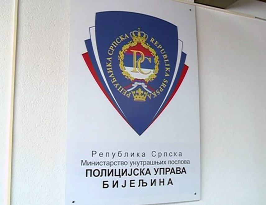 БИЈЕЉИНА, 26. АПРИЛА /СРНА/ - Мотоциклиста чији су иницијали М.Ј. погинуо је данас у саобраћајној несрећи на магистралном путу Бијељина - Брчко у мјесту Доња Чађавица.